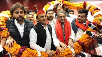 Photo of सपा में शामिल हुए कई पार्टियों के नेता, अखिलेश यादव बोले-भाजपा पिछड़ों, दलितों, अल्पसंख्यकों का हक और अधिकार छीन रही