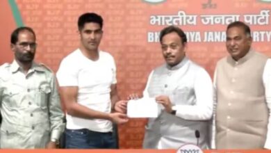 Photo of Lok Sabha Elections 2024: कांग्रेस को लगा बड़ा झटका, भाजपा में शामिल हुए विजेंदर सिंह