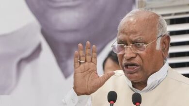 Photo of आप बेरोज़गारी और अभूतपूर्व महंगाई के बारे में बात करना नहीं चाहते हैं…पीएम मोदी को पत्र लिखकर कांग्रेस अध्यक्ष का निशाना