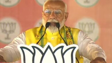 Photo of पीएम मोदी ने कांग्रेस और RJD पर जमकर साधा निशाना, कहा-गरीब परेशानी और मुश्किल में था, लेकिन इन्हें कोई फर्क नहीं पड़ता था
