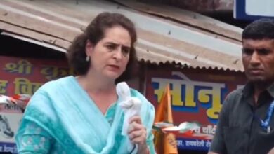 Photo of मोदी सरकार पर प्रियंका गांधी का बड़ा हमला, कहा-सरकार ने आपकी मदद करने के बजाए आपको 5 किलो राशन पकड़ा दिया