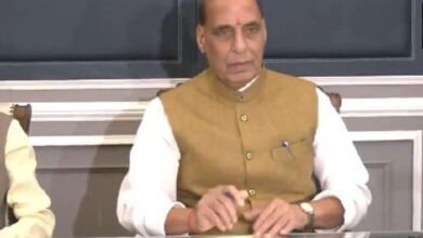 Photo of राजनाथ सिंह ने संभाला रक्षामंत्री की जिम्मेदारी, कहा-रक्षा उत्पाद में हम आत्मनिर्भर बनें यह हमारा सबसे बड़ा उद्देश्य
