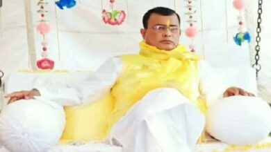 Photo of बाबा पर कार्रवाई की हो रही है मांग? अफसरों की भी नहीं तय हुई जिम्मेदारी…सेवादारों पर शिकंजा