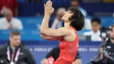 Photo of Vinesh Phogat: मां कुश्ती मुझसे जीत गई और मैं हार गई…विनेश फोगाट ने किया संन्यास का एलान