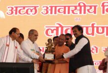 Photo of मुरादाबाद मंडल को शिक्षा के क्षेत्र में बड़ी सौगात, सीएम योगी ने ₹79 करोड़ से निर्मित अटल आवासीय विद्यालय का किया लोकार्पण