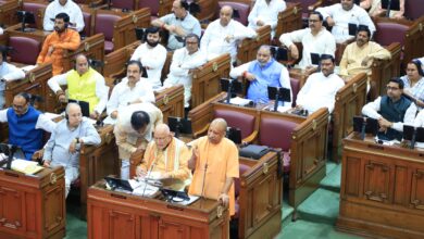 Photo of सपा और लोकतंत्र नदी के दो छोर: योगी आदित्यनाथ