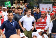 Photo of संसद से सड़क तक विपक्ष का जोरदार प्रदर्शन, महिला सांसद बेहोश