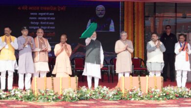 Photo of प्रधानमंत्री मोदी ने काशी से चार नई वंदे भारत ट्रेनों को दिखाई हरी झंडी
