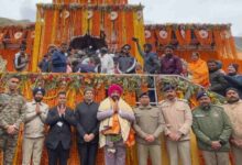 Photo of राज्यपाल लेफ्टिनेंट जनरल गुरमीत सिंह ने किए भगवान बदरीविशाल के दर्शन