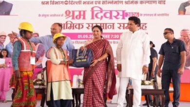 Photo of अंतरराष्ट्रीय श्रमिक दिवस: सीएम रेखा गुप्ता ने बांटी सुरक्षा व शिक्षा किट