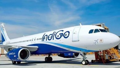 Photo of दिल्ली एयरपोर्ट पर Indigo की फ्लाइट में हंगामा, बिना AC के घंटों बैठे रहे यात्री